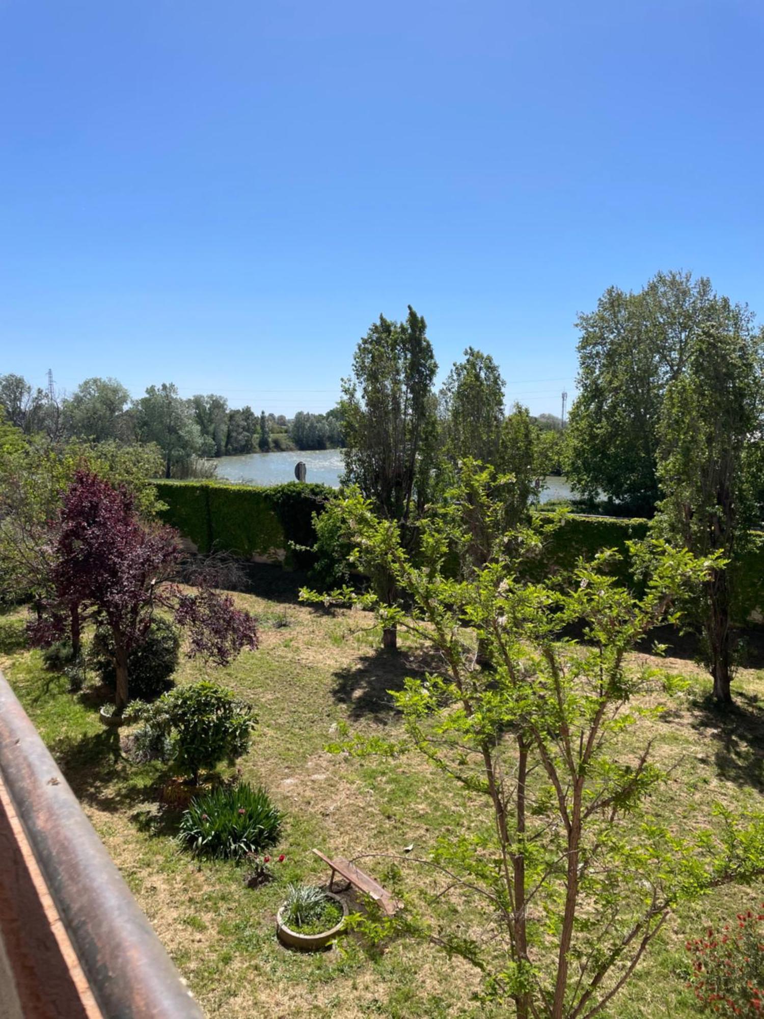 Appartement De Florent Арл Екстериор снимка